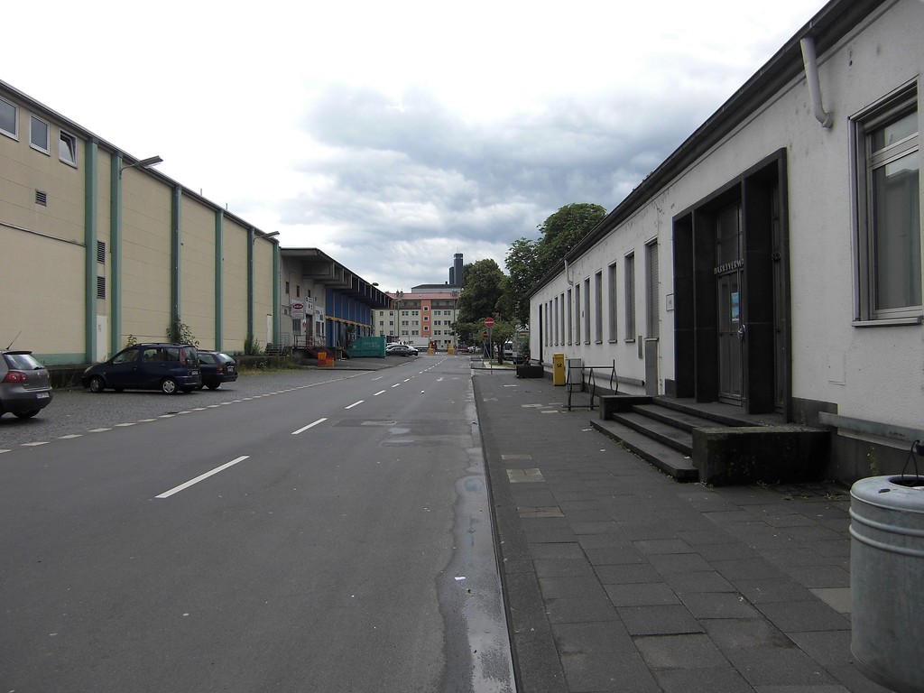 Die Marktstraße im Bereich des Großmarkts in Köln-Raderberg (2013). Auf dem Gelände befand sich früher der jüdische Friedhof "Judenbüchel".