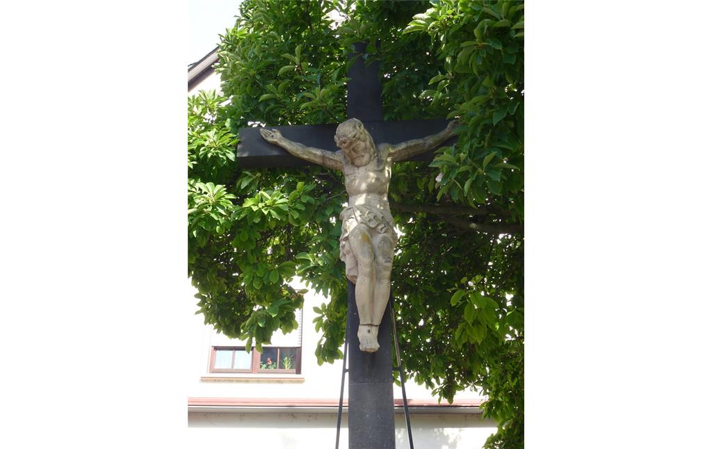 Marktkreuz in Oberwesel (2016): Der Korpus wurde 1948 nachgebildet, da das Original nicht mehr erhalten ist.