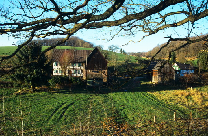 Bauernhof in Kürten-Hembach, Rheinisch-Bergischer Kreis (2007)