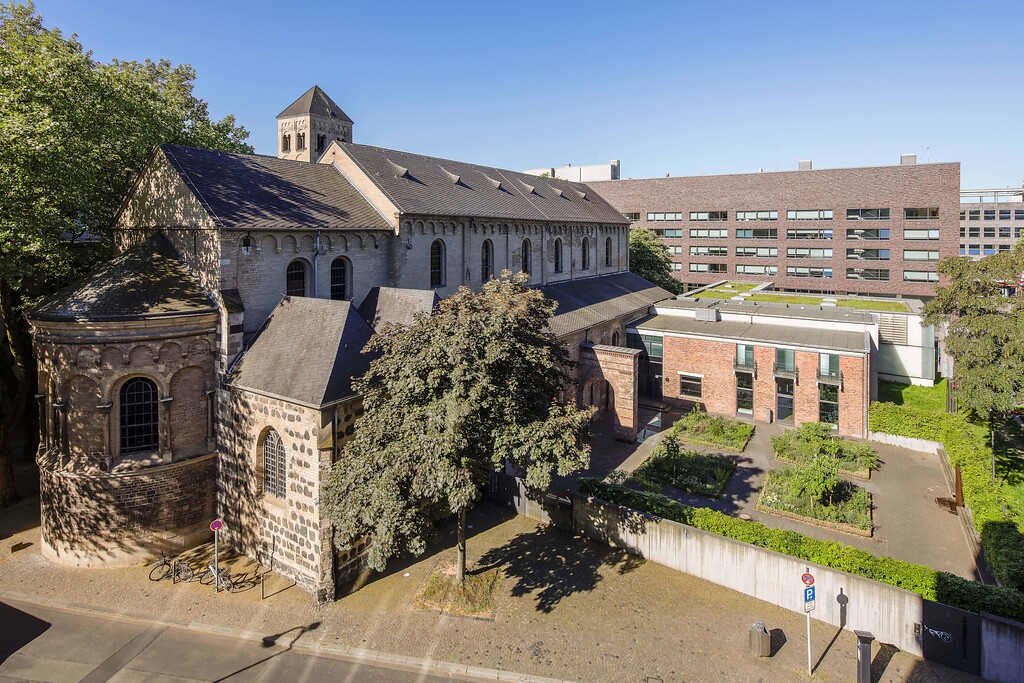 Der Stift St. Cäcilia in der Kölner Altstadt-Süd, heute Sitz des städtischen Museums Schnütgen für mittelalterliche Kunst (2019).