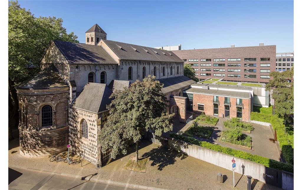 Der Stift St. Cäcilia in der Kölner Altstadt-Süd, heute Sitz des städtischen Museums Schnütgen für mittelalterliche Kunst (2019).