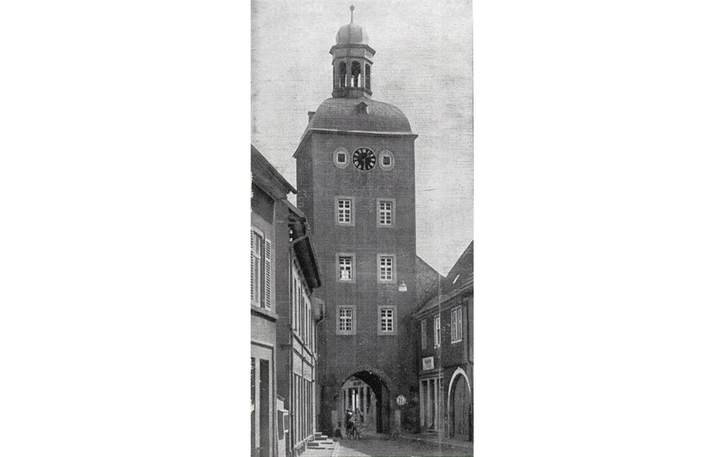 Historisches Foto des Torturms Unteres Stadttor in Kirchheimbolanden von der Vorstadt aus gesehen (1962)