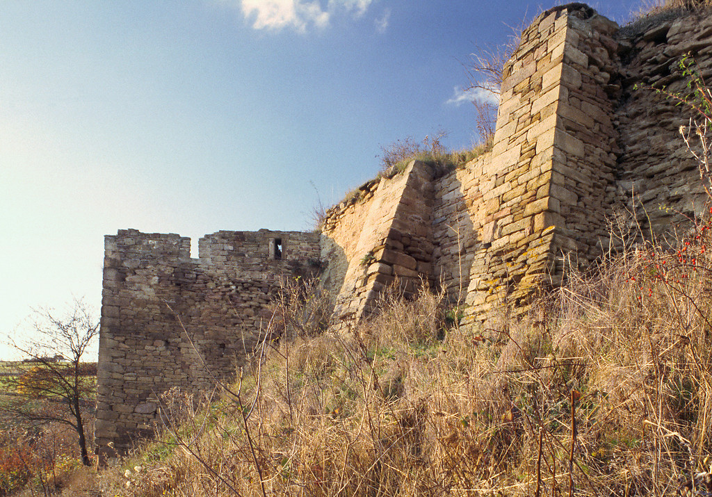 Ringmauer mit Flankierungsturm von Südosten