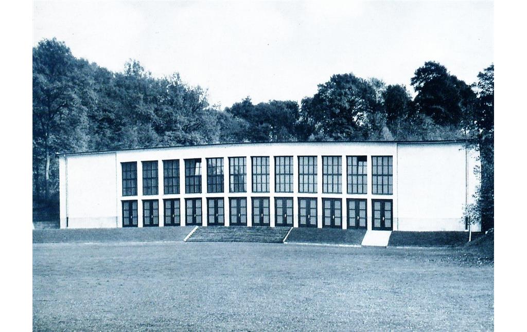 Die erste Sporthalle auf dem Sportschulgelände der Sportschule Hennef (Aufnahme zwischen 1949 und 1960).