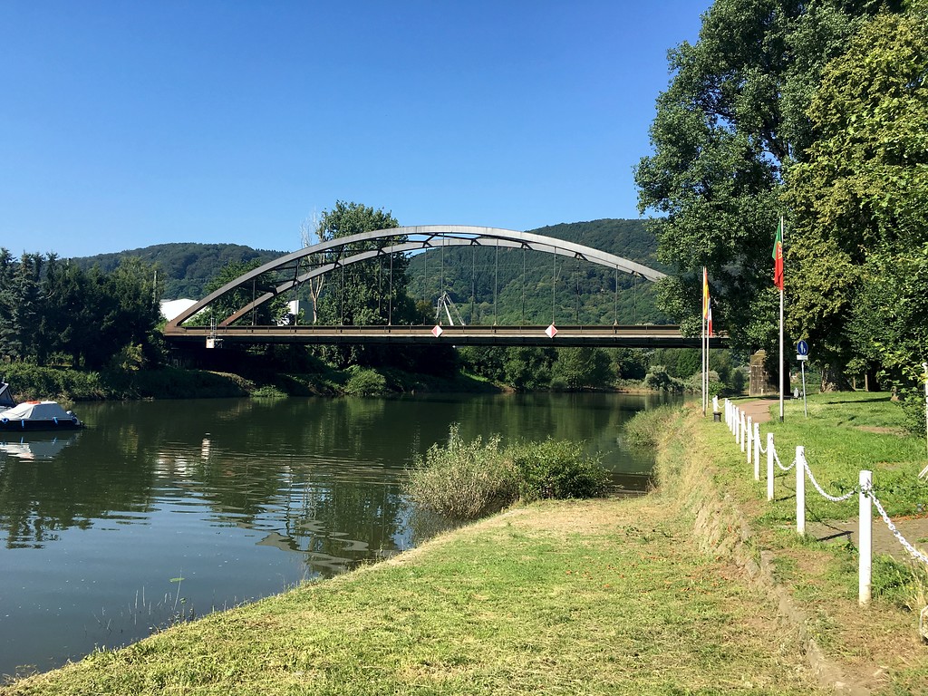 Eisenbahnbrücke in Lahnstein (2016)