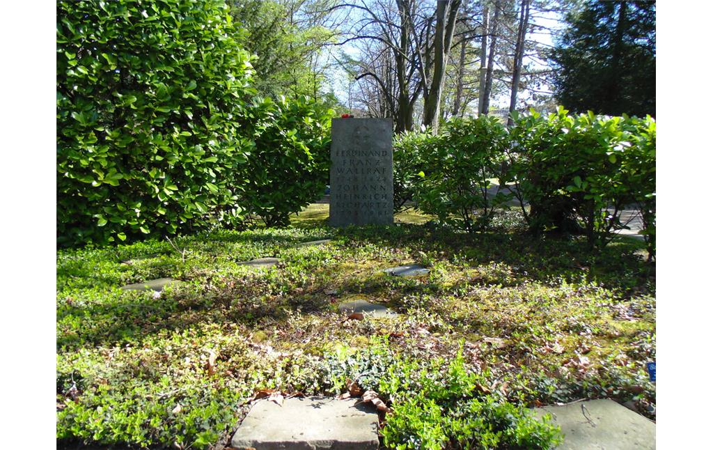 Die Grabstätte von Ferdinand Franz Wallraf und Johann Heinrich Richartz auf dem Kölner Friedhof Melaten im heutigen Zustand (2020).