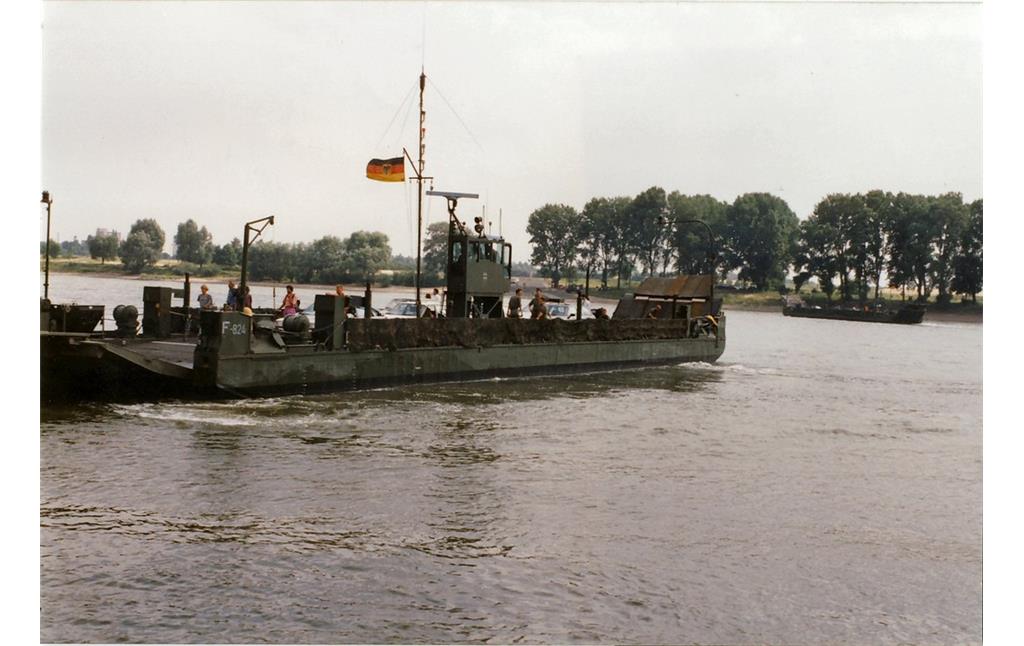 Die 1993 zwischen Mondorf und Graurheindorf eingesetzten Bodan-Fähren zur Entlastung des Verkehrs während der Bauarbeiten an der Kennedybrücke in Bonn.