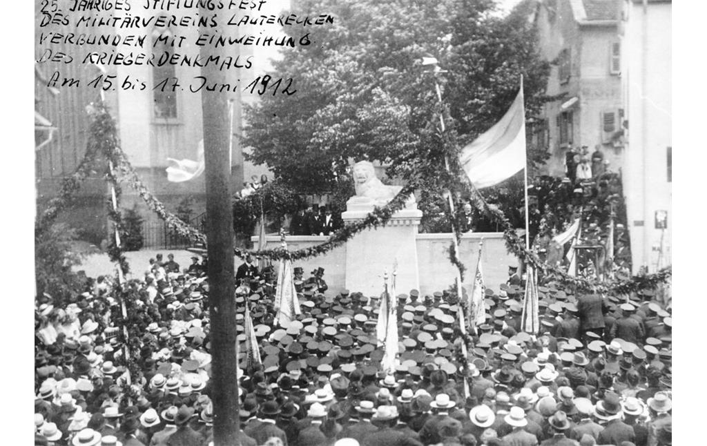 Einweihung Kriegerdenkmal (1912).