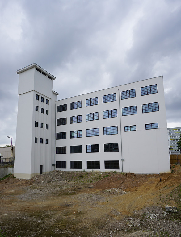 Der frühere Wasserturm der Chemischen Werke Siegel Co. ("Sidol-Werke") in Köln-Braunsfeld ist heute baulicher Bestandteil eines modernen Wohn- und Gewerbekomplexes (2018).
