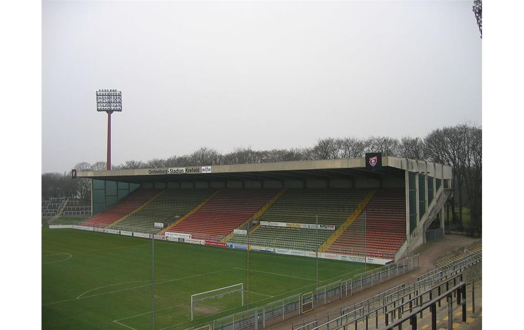 Die Nordtribüne des Grotenburg-Stadions (2008).