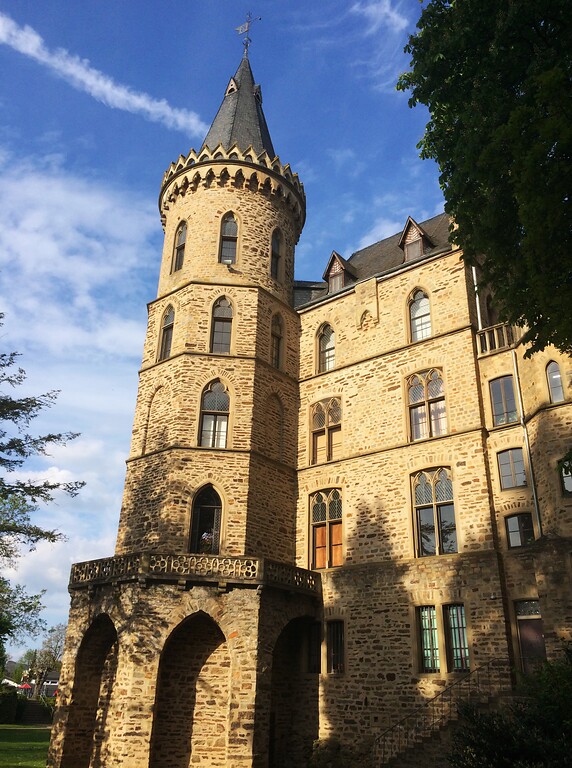 Schloss Sinzig (2017), Westfassade mit Turm