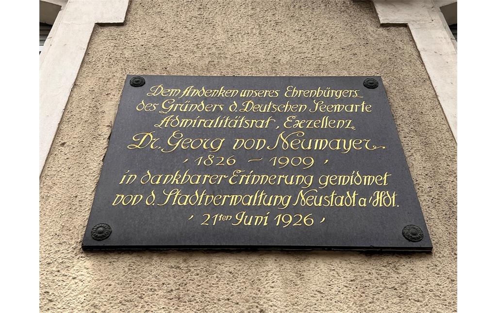 Gedenktafel am Wohnhaus Georg von Neumayer in Neustadt an der Weinstraße