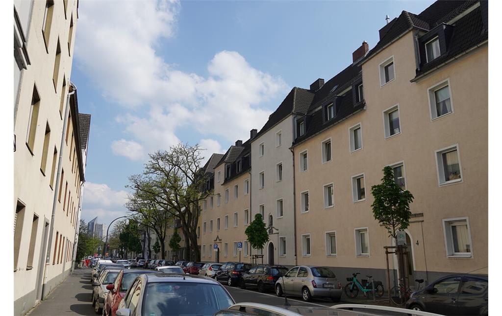 Blick in die Alarichstraße in Köln-Deutz (2022)