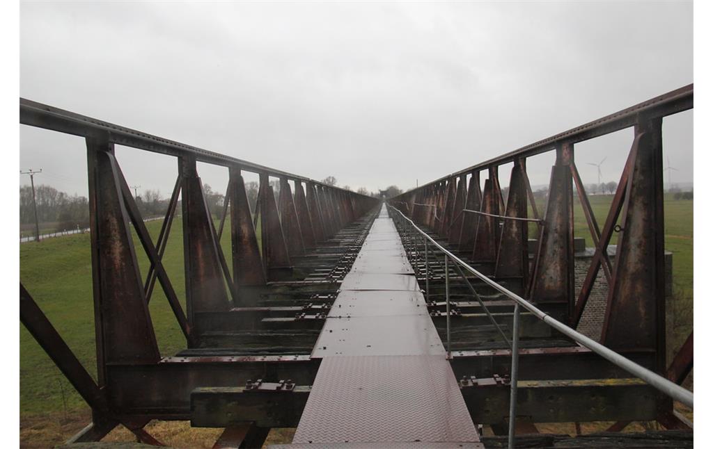 Eisenbahnbrücke der Trajektbahnline Kleve-Elten (2015).