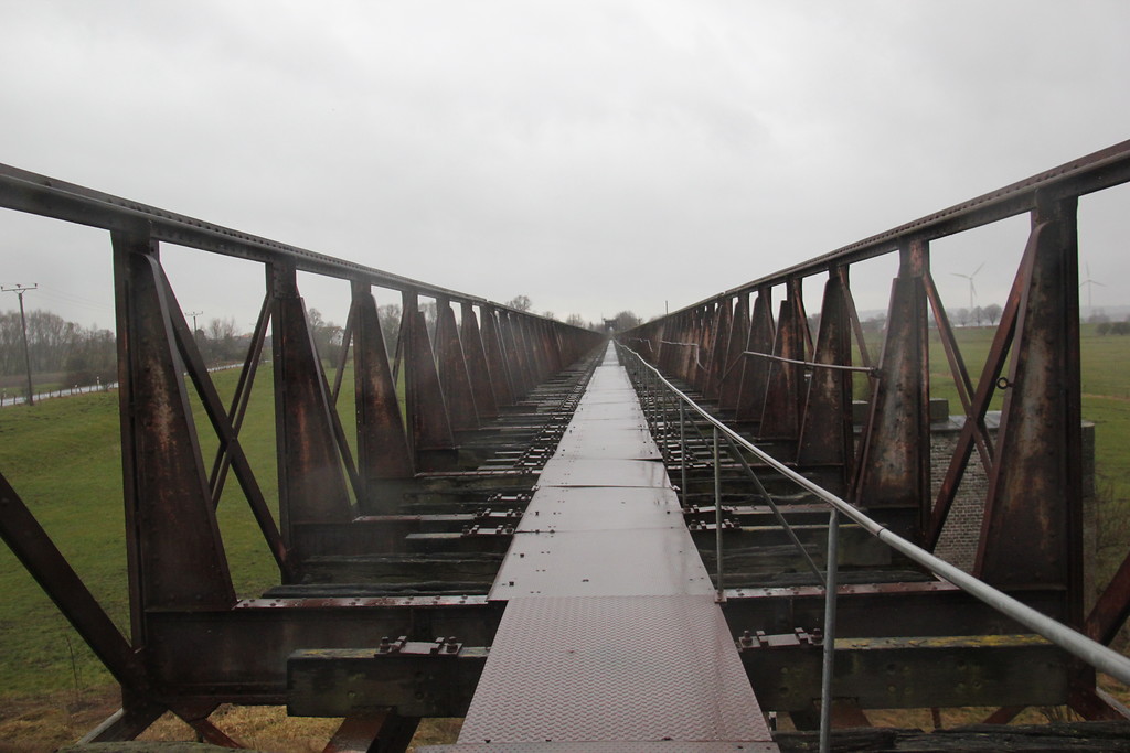 Eisenbahnbrücke der Trajektbahnline Kleve-Elten (2015).