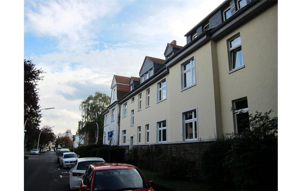 Blick in die Eduard-Pflüger-Straße in Bonn (2014)