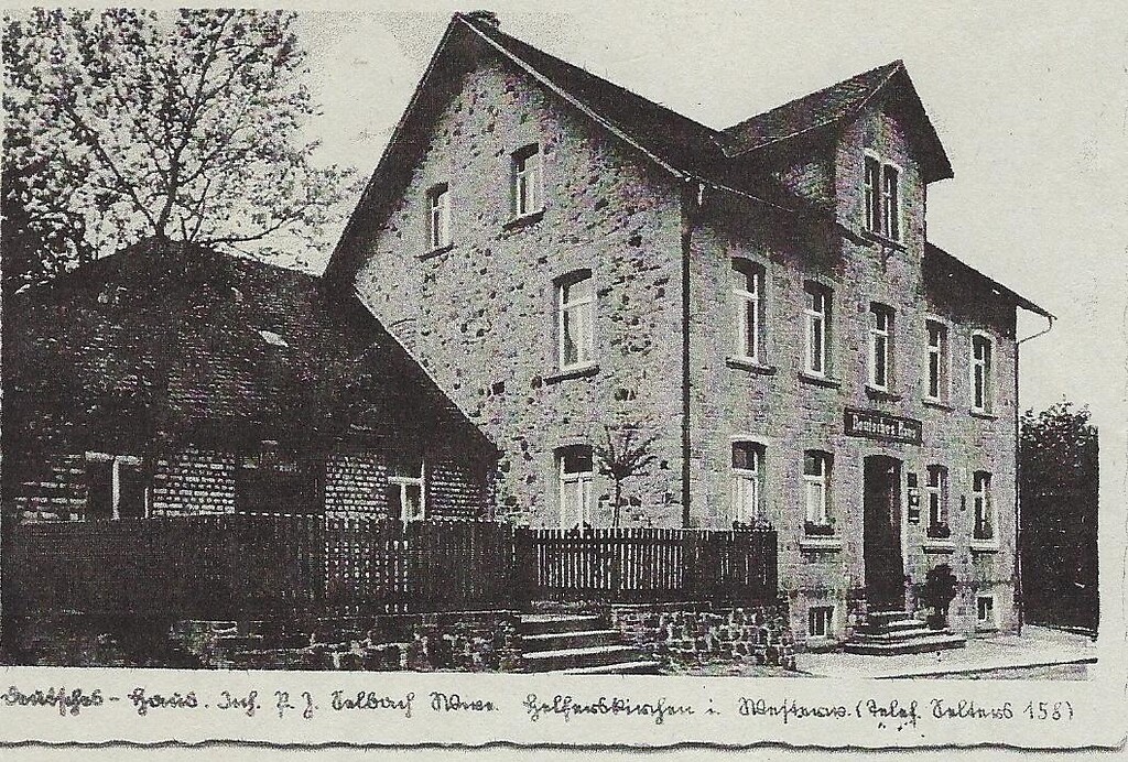 Die Gaststätte "Deutsches Haus" in Helferskirchen kurz nach der Erbauung (um 1900)