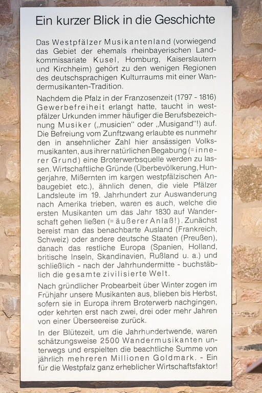 Texttafel zur Geschichte des Wandermusikantentums in der Westpfalz aus dem Musikantenland-Museum (2023)