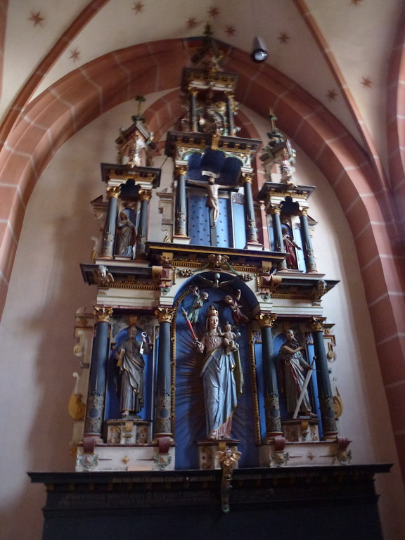 Der ehemalige Altaraufsatz des Goldaltars in der Liebfrauenkirche in Oberwesel (2016).