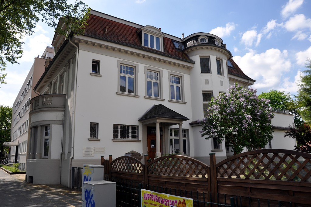 Wohnhaus Adenauerallee 132a in Bonn (2016), Sitz des Iberischen Clubs