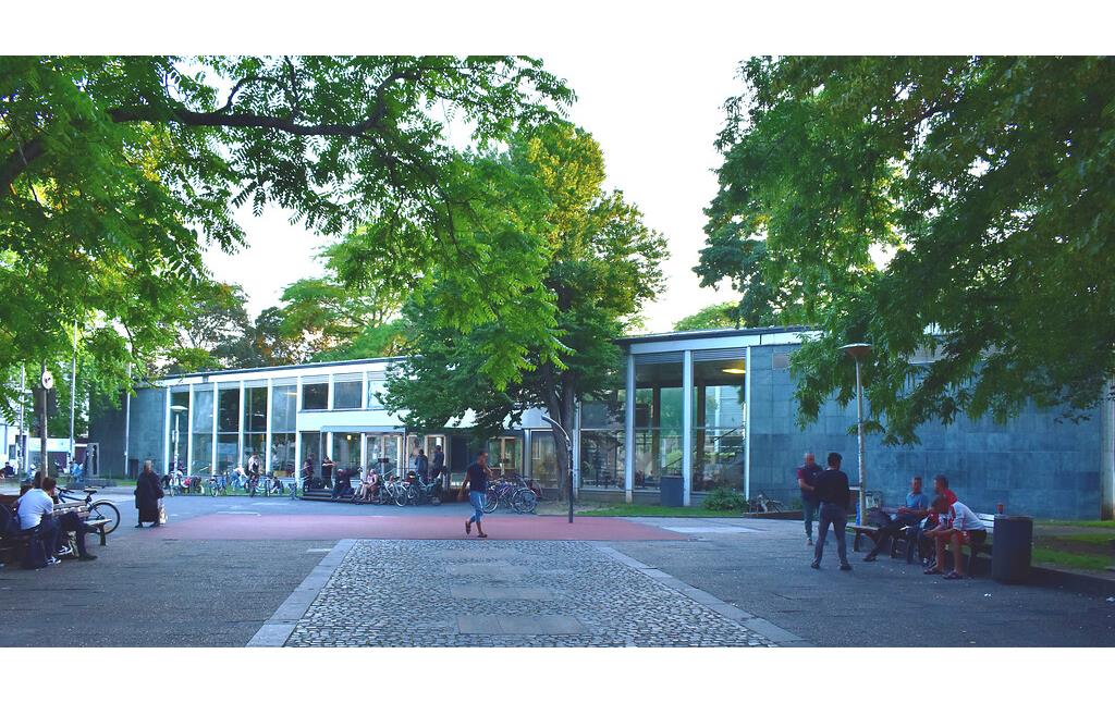 Frankenbad und Frankenbadplatz in Bonn (2020).