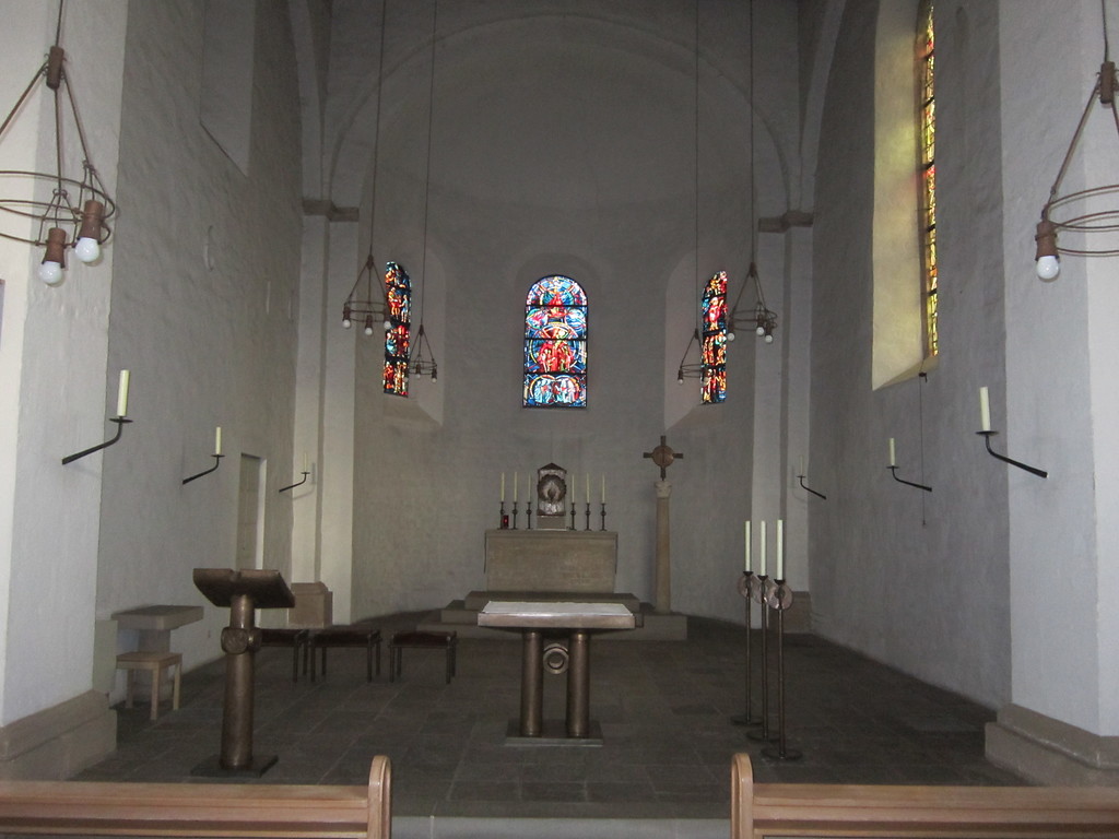 Essen, Karmelitinnenkirche in Stoppenberg. Blick in den Chorraum (2017)