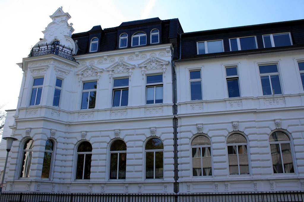 Wohngebäude Kaiser-Friedrich-Straße 8-10 in Bonn (2015).