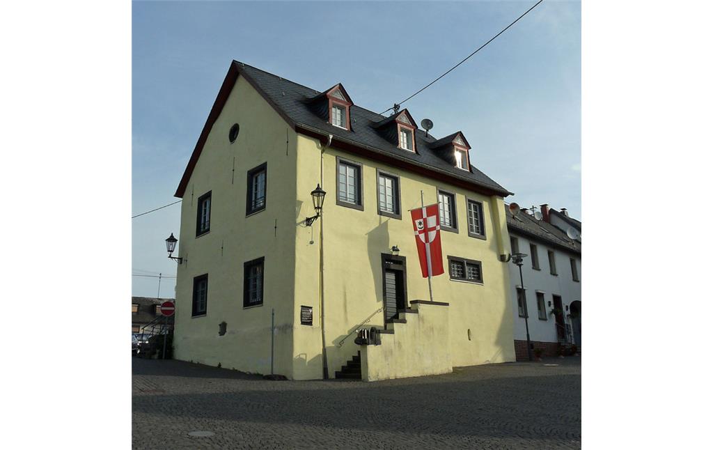 Das "Büllesje", ehemaliges kurtrierisches Amtshaus in Kaisersesch - Ansicht von der Balduinsstraße aus (2013).