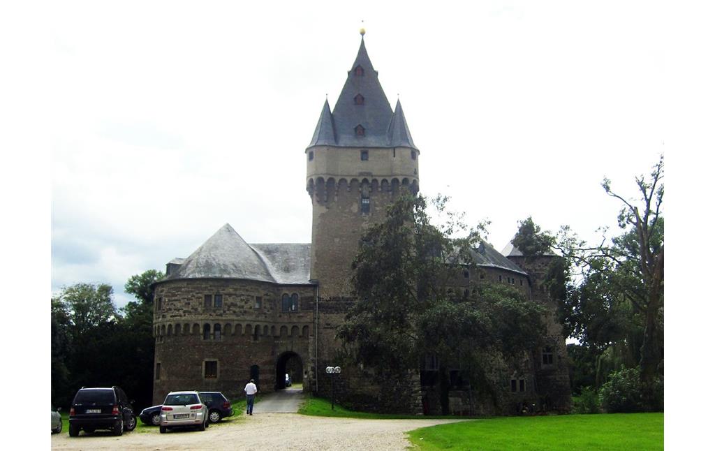 Das Schloss Hülchrath von Norden aus gesehen (2014)