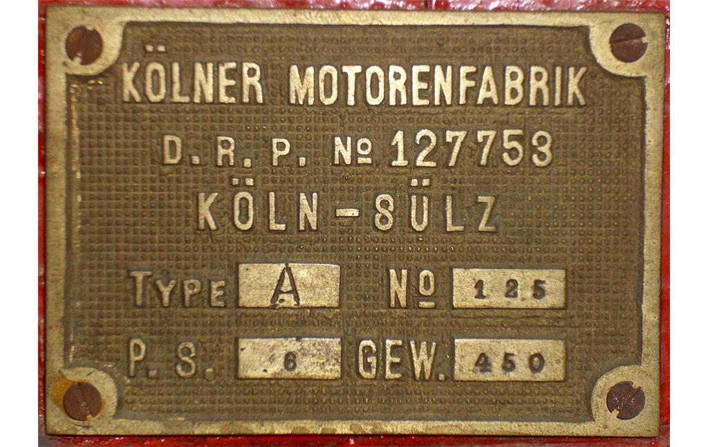 Typenschild an einem 1901 gefertigten Fahrzeug der Köln-Sülzer Motorwagenfabrik, der späteren Priamus-Automobilwerke (2011)