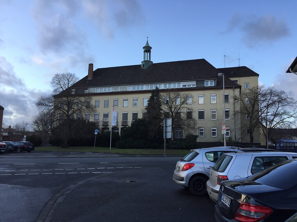 Das Krankenhaus St. Elisabeth am Neusser Platz in Jülich (2020).