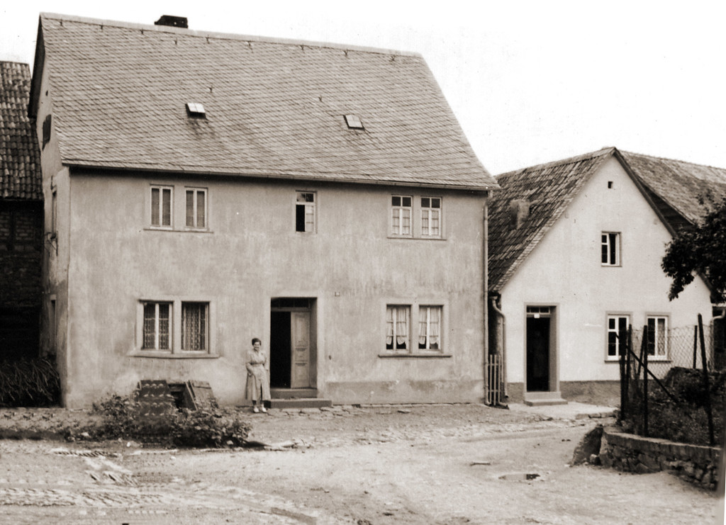 Haus Schorn in Dörrebach in der Schulstraße (um 1925)