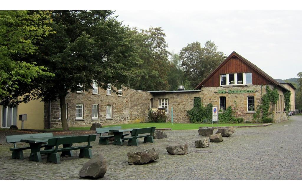 Nebengebäude und "Alte Schlosserei" am LVR-Industriemuseums Engelskirchen, früher Rheinisches Industriemuseum (2011).