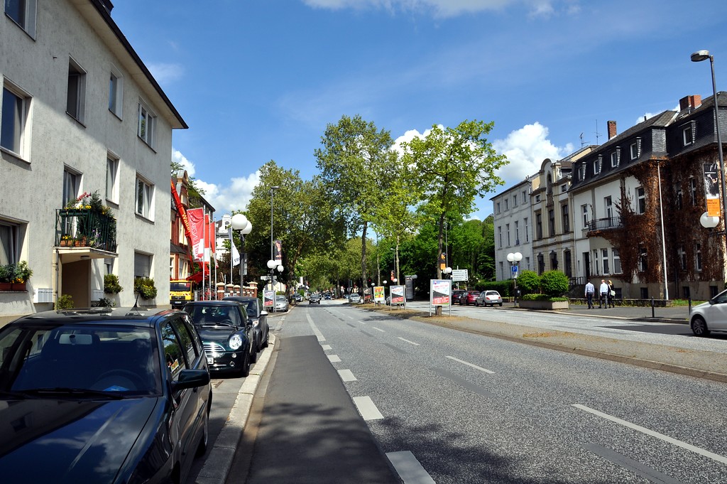 Die Adenauerallee in Bonn auf Höhe der Joachimstraße mit Blick in Richtung Norden (2016)