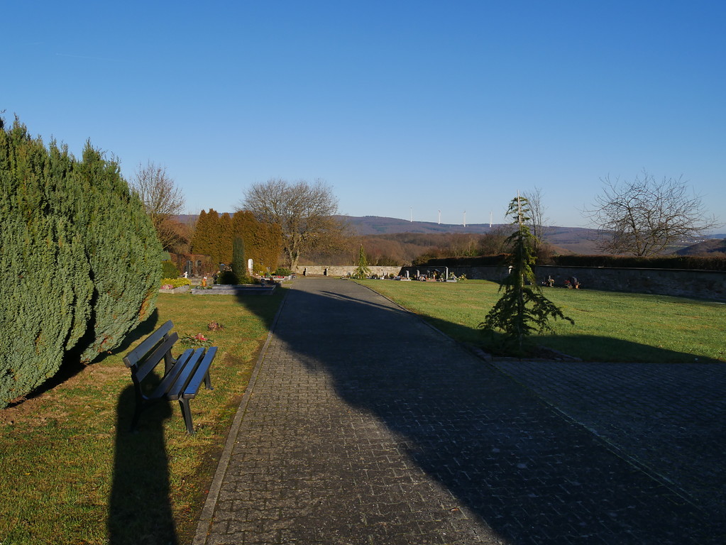 Nordöstlicher Bereich des Friedhofs Dörrebach (2016)