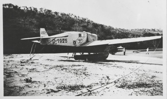 Das 1932 in Köln gestartete und in West-Australien notgelandete Wasserflugzeug vom Typ Junkers W 33 (Kennung D-1925).
