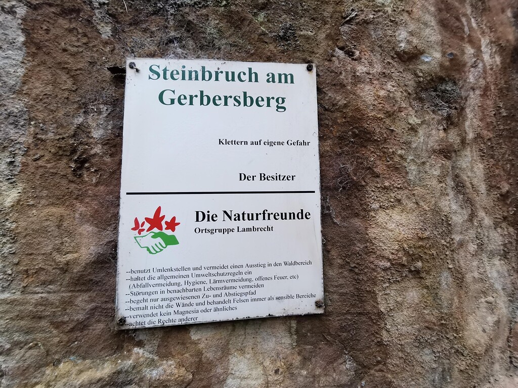 Informations-Tafel des Steinbruchs am Gerbersberg - Lindenberg (Pfalz)