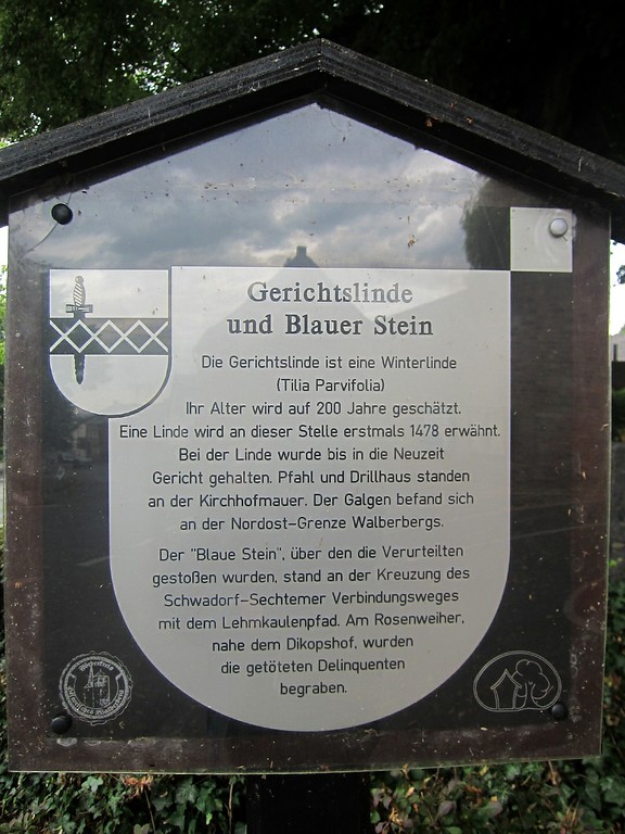 Hinweistafel zur Gerichtslinde und zum "Blauen Stein" in Bornheim-Walberberg (2013)