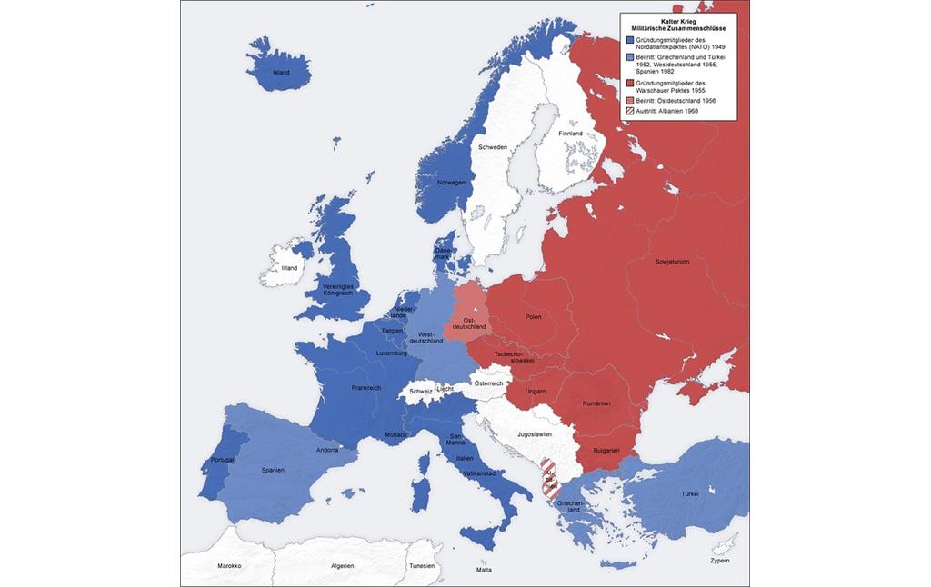 Karte zu den militärischen Bündnissen in Europa während des Kalten Krieges: In Blau die NATO-Staaten, in Rot die Länder des Warschauer Paktes.