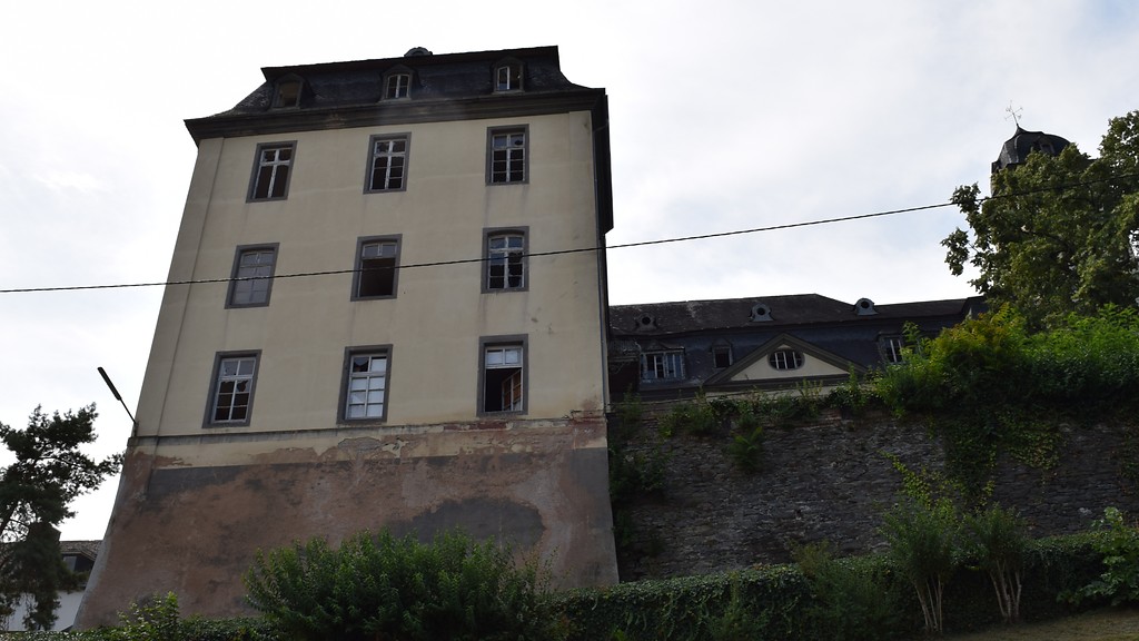 Kloster Marienberg in Boppard, Ansicht des zunehmenden verfallenden Gebäudes (2018).