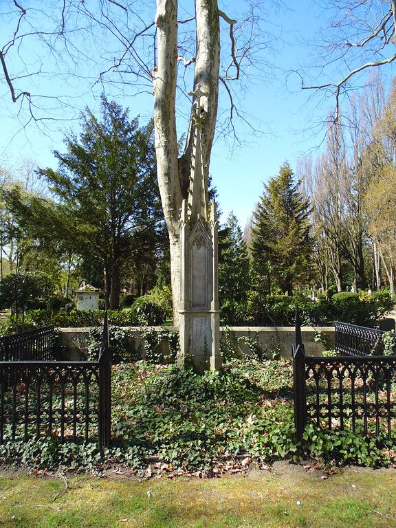 Grabstätte der Familie Joest auf dem Friedhof Melaten (2020)