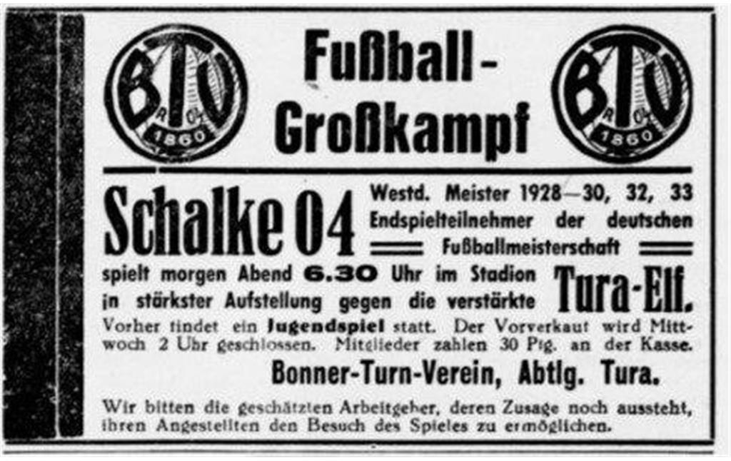 Anzeige für das als "Fußball-Großkampf" angekündigte Spiel im Stadion Bonn zwischen der Elf des "TuRa" und der Meistermannschaft des FC Schalke 04, in dem die Bonner am 9. August 1933 mit 2:4 unterlegen waren. Ausschnitt aus der Deutschen Reichszeitung vom 8. August 1933.