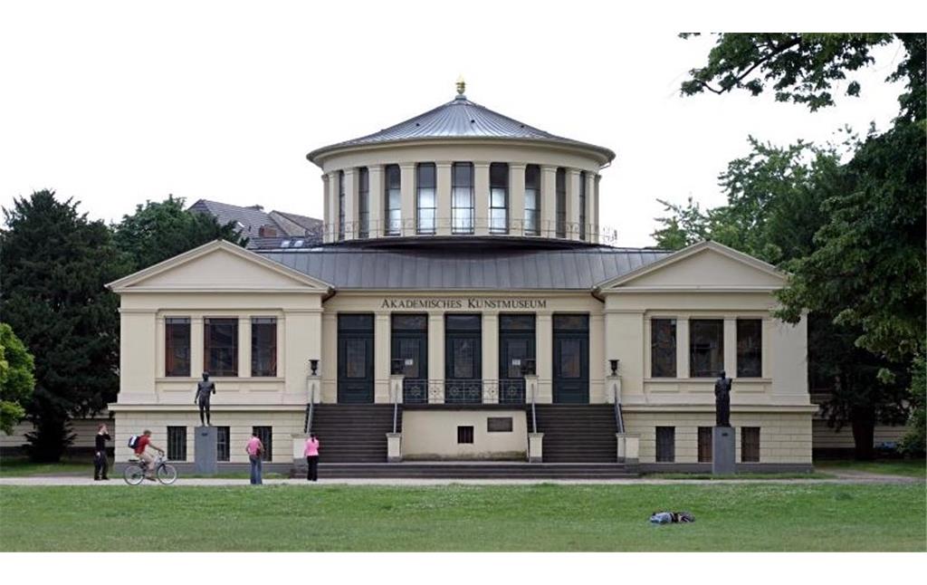 Akademische Kunstmuseum (Altes Anatomisches Institut) in Bonn vom Hofgarten aus (2004)