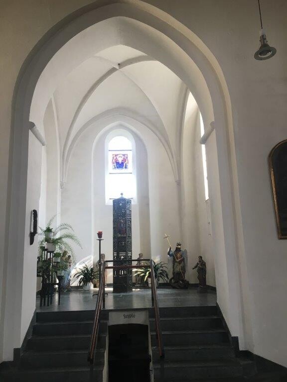 Innenaufnahme der katholischen Pfarrkirche Sankt Martinus in Koblenz-Lay