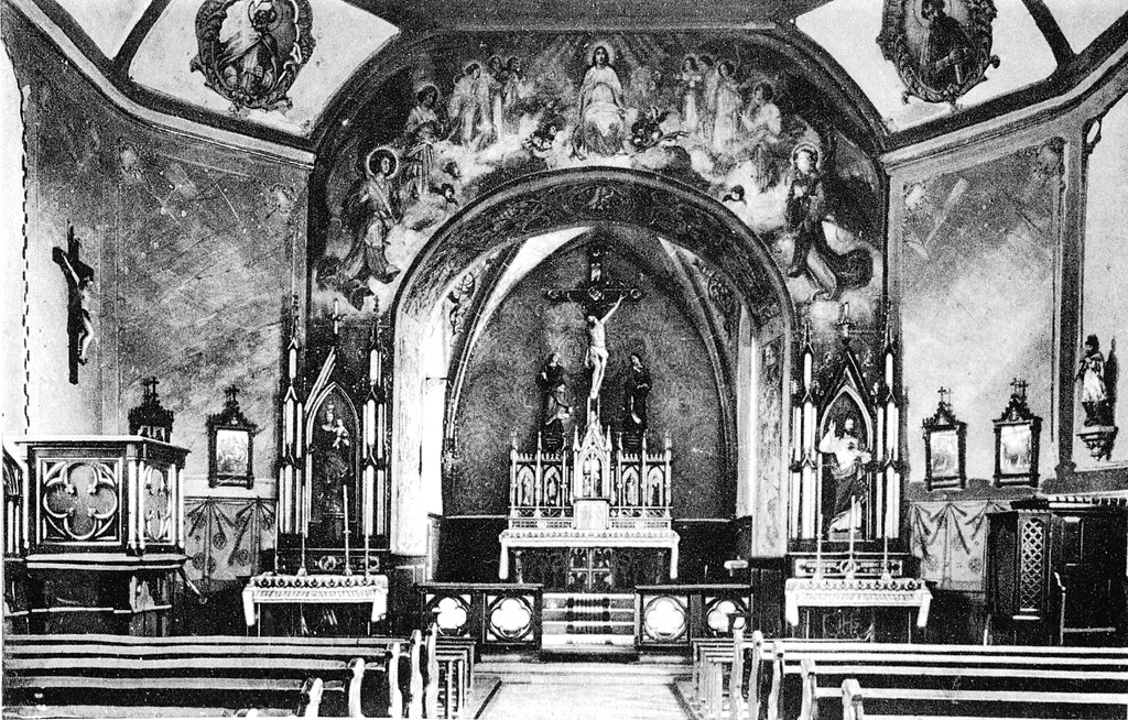 Kircheninnenraum der Kirche Maria Himmelfahrt in Dörrebach (spätes 19. Jahrhundert)