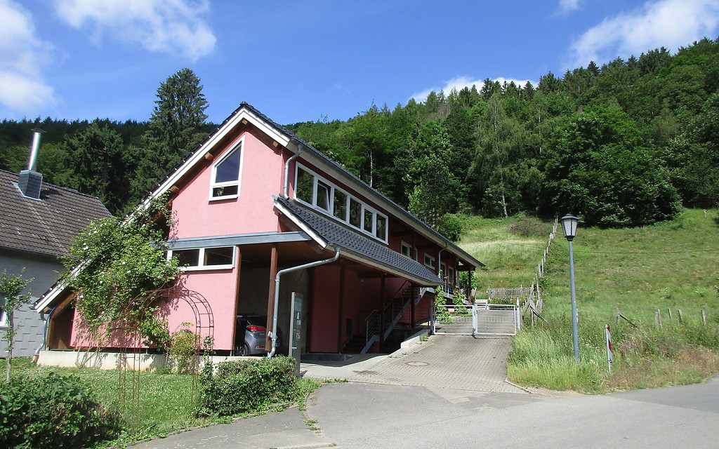 Neubau am ehemaligen Standort des Sanitätsbunkers in Hürtgenwald-Simonskall im Kreis Düren (2017)