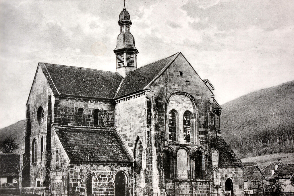 Historische Fotografie der Klosterkirche Eußerthal von Südosten (um 1900).