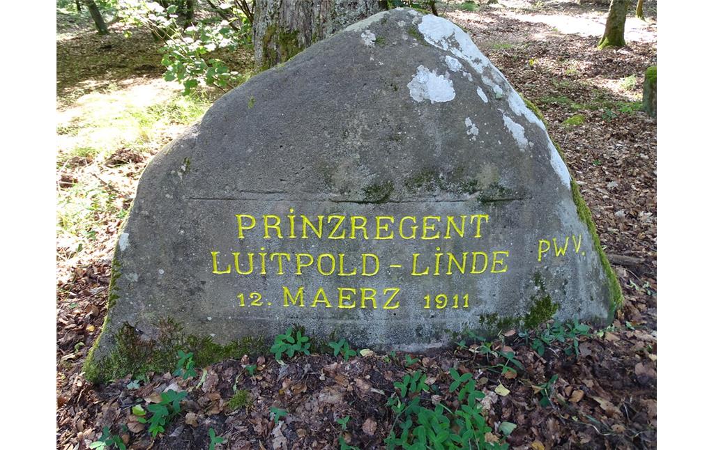 Ritterstein Nr. 136 "Prinzregent Luitpold-Linde 12. Maerz 1911" nordwestlich von Esthal (2019)