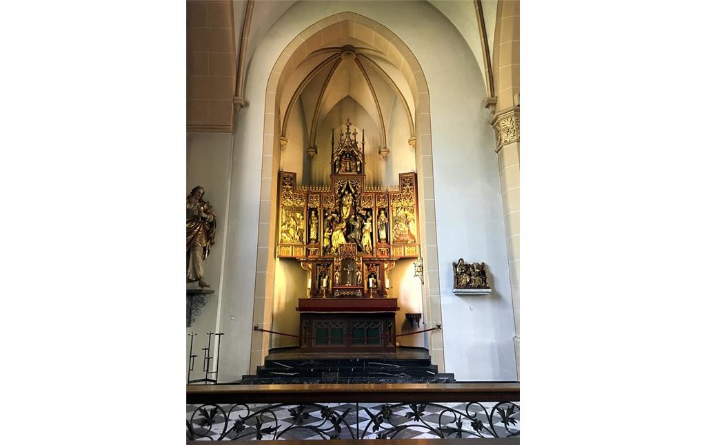 St. Josefsaltar im linken Seitenschiff der katholischen Pfarrkirche St. Martin in Oberlahnstein (2016)