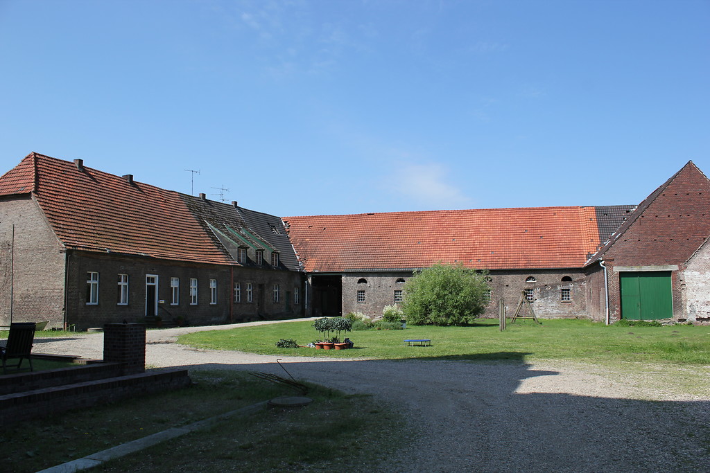 Wirtschaftshof des Schlosses Diersfordt (2012)